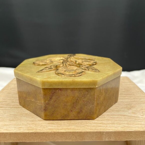 Decorative Crafts Inc India Octagonal Soapstone Dresser Trinket Box Brass Flower - Picture 4 of 10